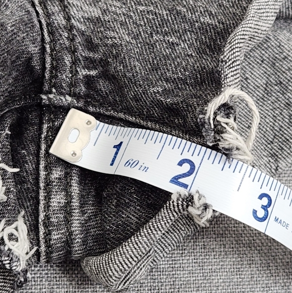 Levi's 501 Black Cut Off Denim Jean Shorts. 31. 100% Cotton. - Picture 7 of 9